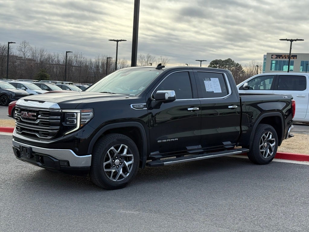 2023 GMC Sierra 1500 SLT - 4WD / CARFAX ONE OWNER