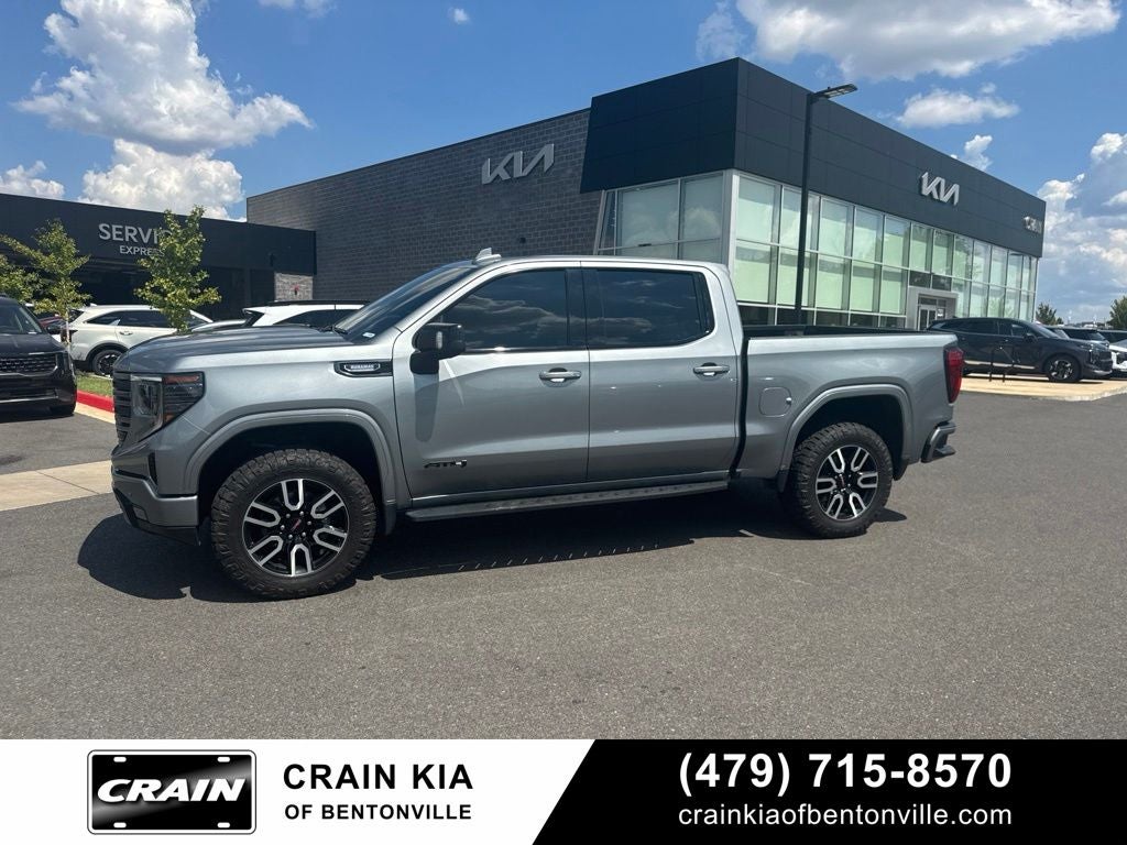 2024 GMC Sierra 1500 AT4 - 4WD / SUNROOF / CLEAN CARFAX