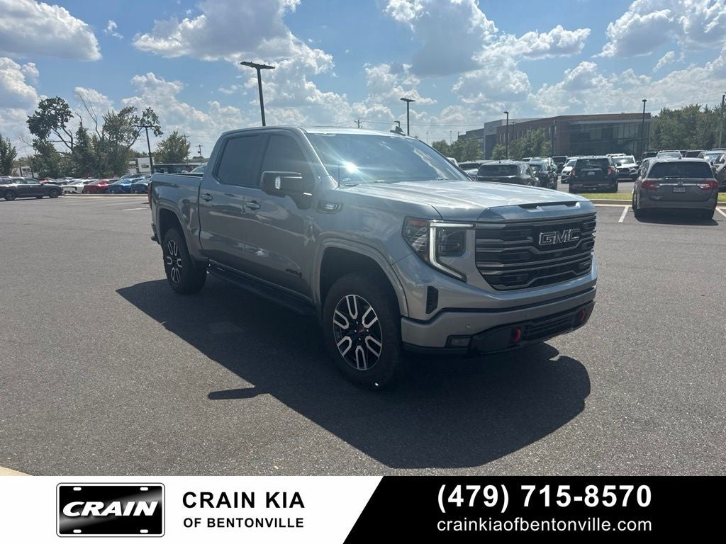 2024 GMC Sierra 1500 AT4 - 4WD / SUNROOF / CLEAN CARFAX