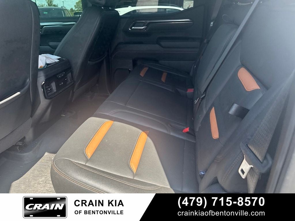2024 GMC Sierra 1500 AT4 - 4WD / SUNROOF / CLEAN CARFAX