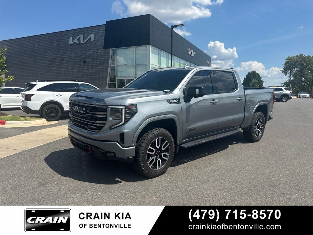 2024 GMC Sierra 1500 AT4 - 4WD / SUNROOF / CLEAN CARFAX