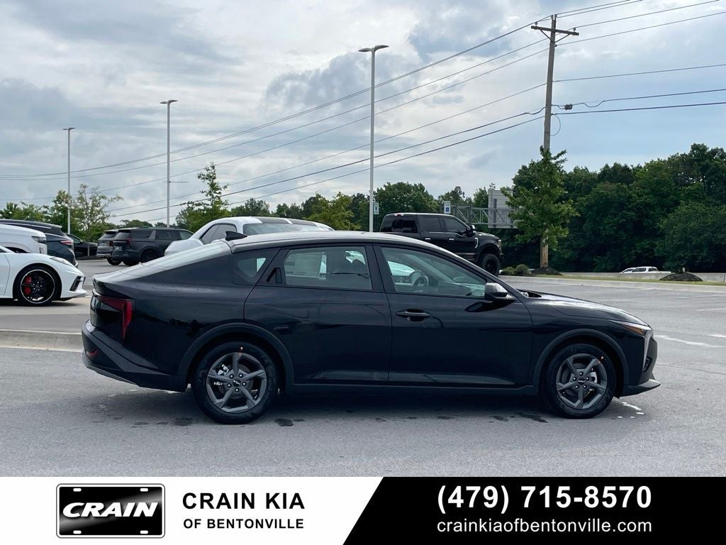 2026 Kia K4 LXS