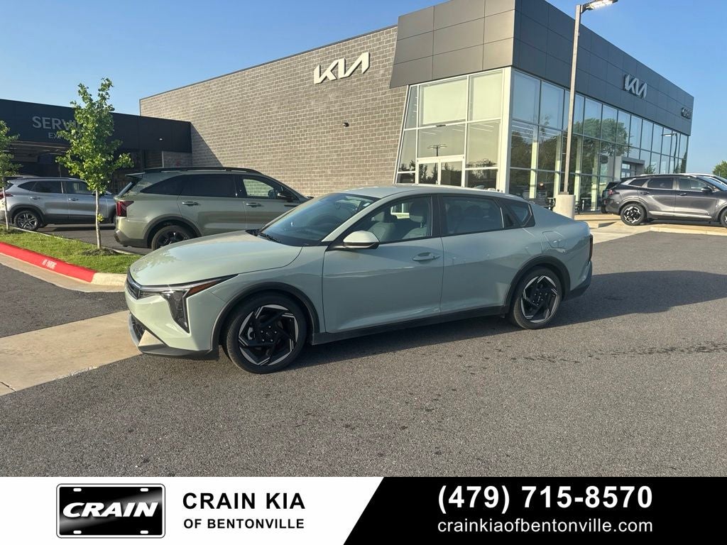 2025 Kia K4 EX AT's photo