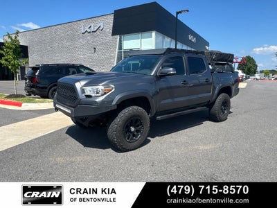 2017 Toyota Tacoma TRD Sport V6 - 4WD / CLEAN CARFAX / LIFTED!