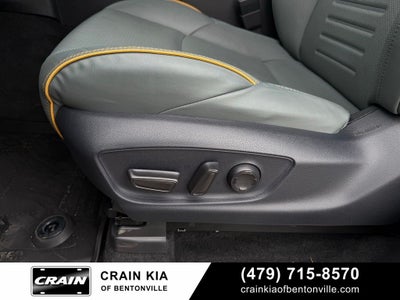 2025 Toyota Tacoma Hybrid Trailhunter - 4WD / CARFAX ONE OWNER