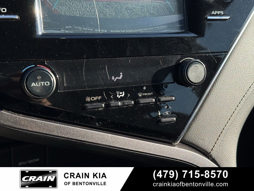 2018 Toyota Camry SE - LEATHER