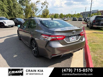 2019 Toyota Camry SE - SUNROOF / CLEAN CARFAX