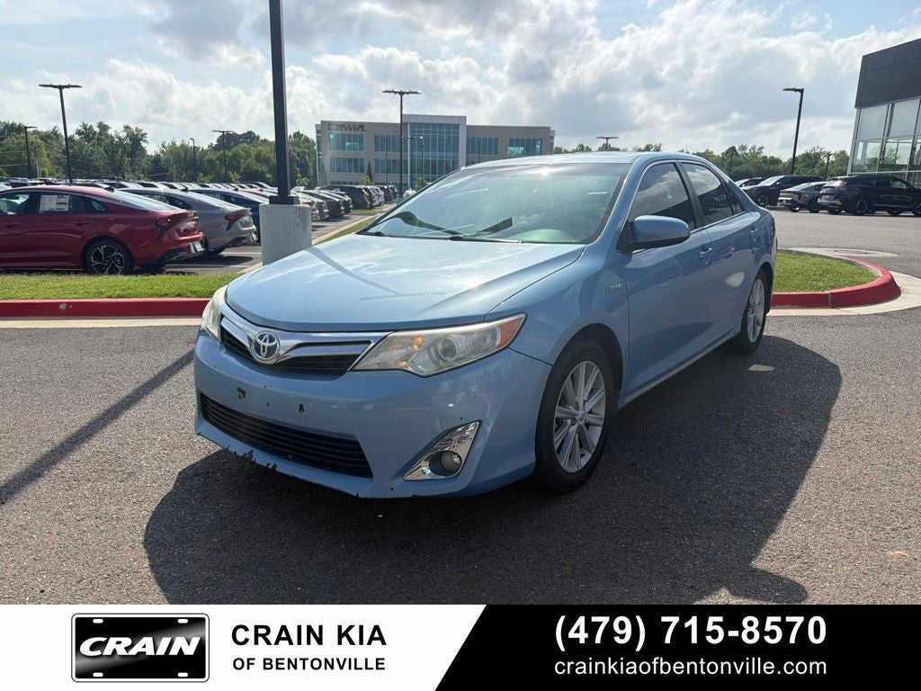 2013 Toyota Camry Hybrid XLE - SUNROOF