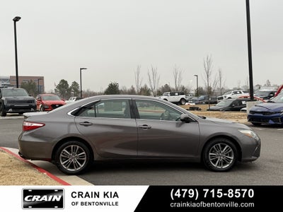 2016 Toyota Camry SE - CLEAN CARFAX HISTORY