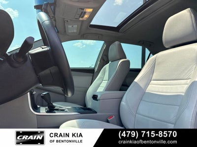 2015 Toyota Camry XLE - SUNROOF / LEATHER / NAV
