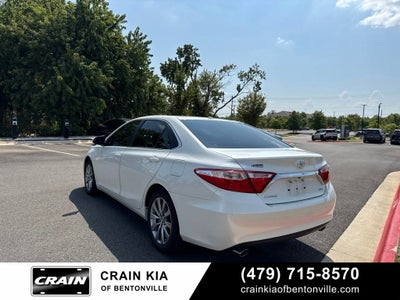 2015 Toyota Camry XLE - SUNROOF / LEATHER / NAV