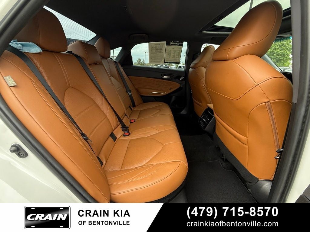 2022 Toyota Avalon Hybrid Limited - SUNROOF / CLEAN CARFAX