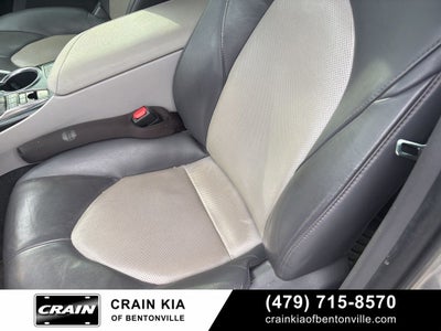 2020 Toyota Camry Hybrid XLE - HYBRID!