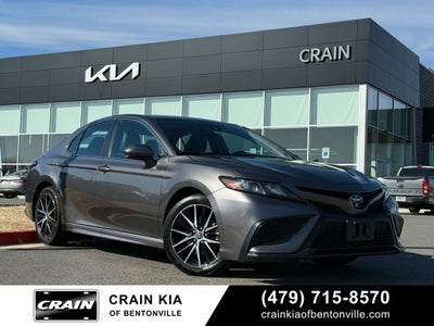 2024 Toyota Camry SE - CLEAN CARFAX / ONE OWNER