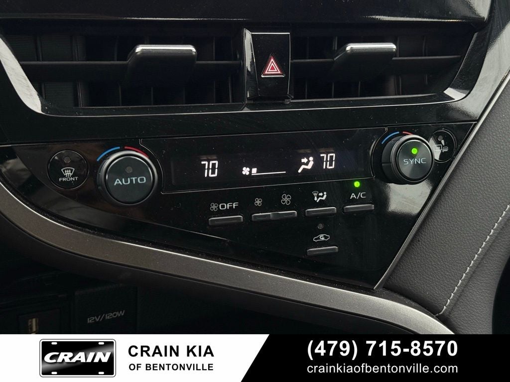 2024 Toyota Camry SE - CLEAN CARFAX / ONE OWNER