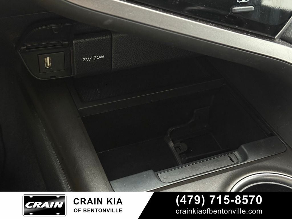 2024 Toyota Camry SE - CLEAN CARFAX / ONE OWNER