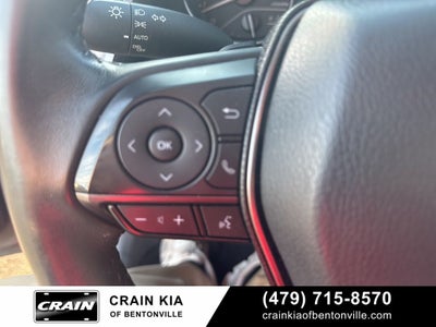 2022 Toyota Camry SE - CLEAN CARFAX / ONE OWNER