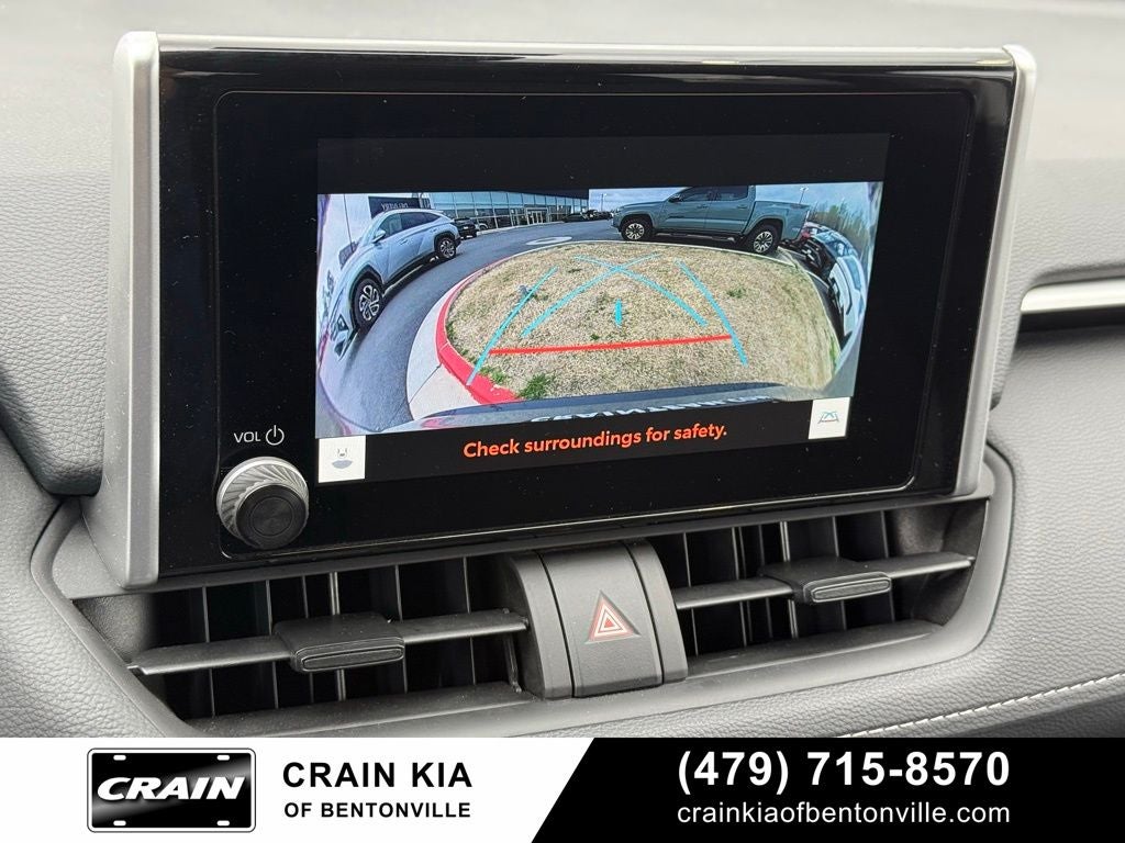 2025 Toyota RAV4 Hybrid XLE - AWD / CLEAN CARFAX / ONE OWNER