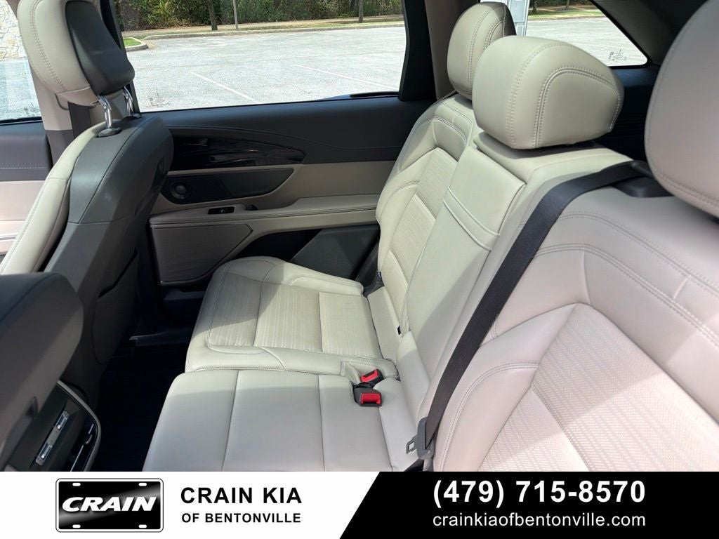 2025 Lincoln Nautilus Reserve - AWD / PANORAMIC SUNROOF / CLEAN CARFAX