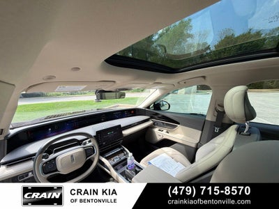 2025 Lincoln Nautilus Reserve - AWD / PANORAMIC SUNROOF / CLEAN CARFAX