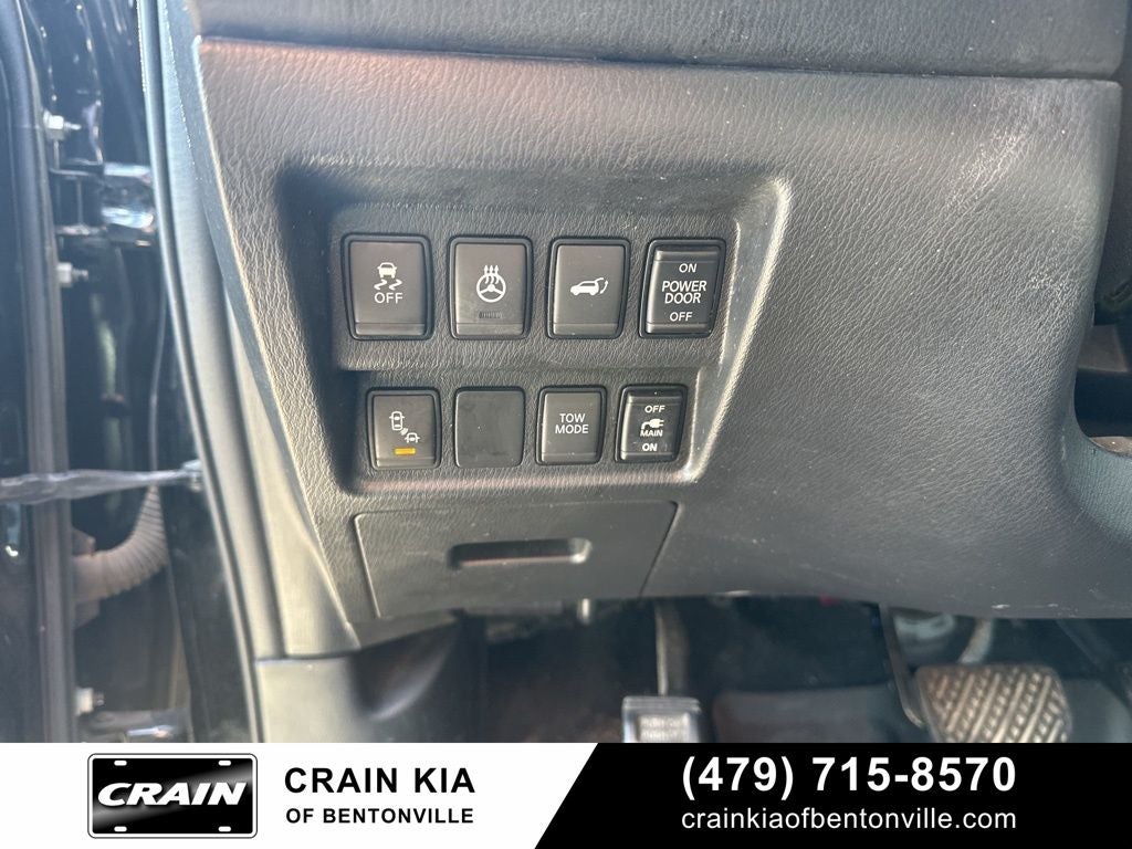 2017 Nissan Pathfinder SL - 4WD / LEATHER / AS-IS DUE TO AGE / MILES