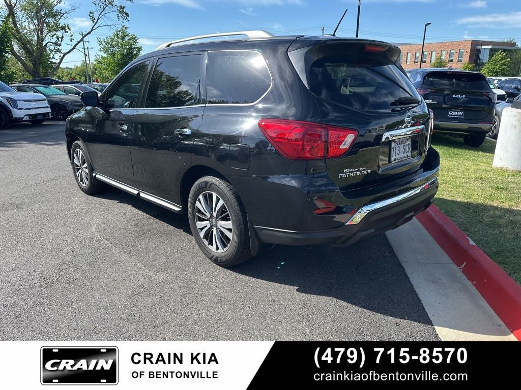 2017 Nissan Pathfinder SL - 4WD / LEATHER / AS-IS DUE TO AGE / MILES