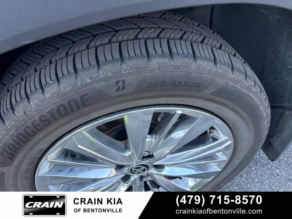 2024 Toyota Grand Highlander Platinum | CARFAX ONE OWNER!