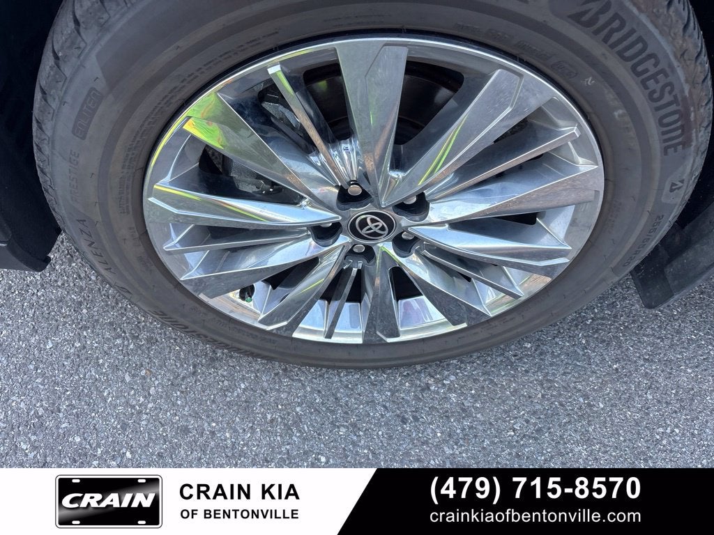 2024 Toyota Grand Highlander Platinum | CARFAX ONE OWNER!