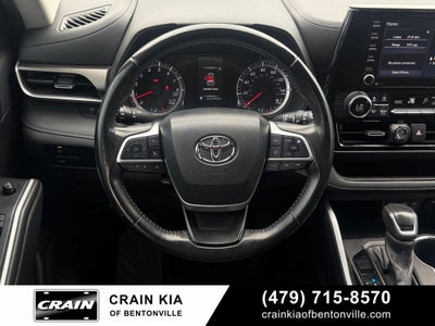 2022 Toyota Highlander LE - AWD
