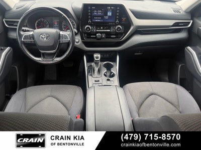 2022 Toyota Highlander LE - AWD