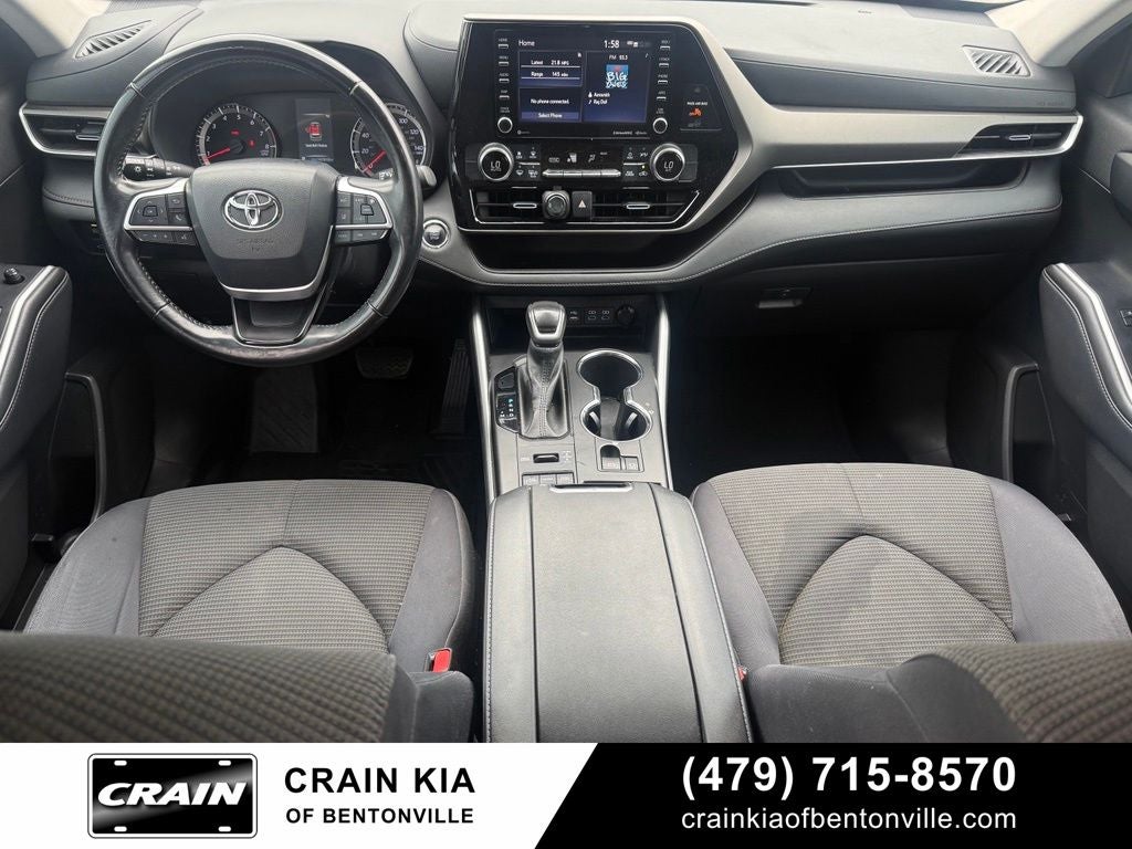 2022 Toyota Highlander LE - AWD