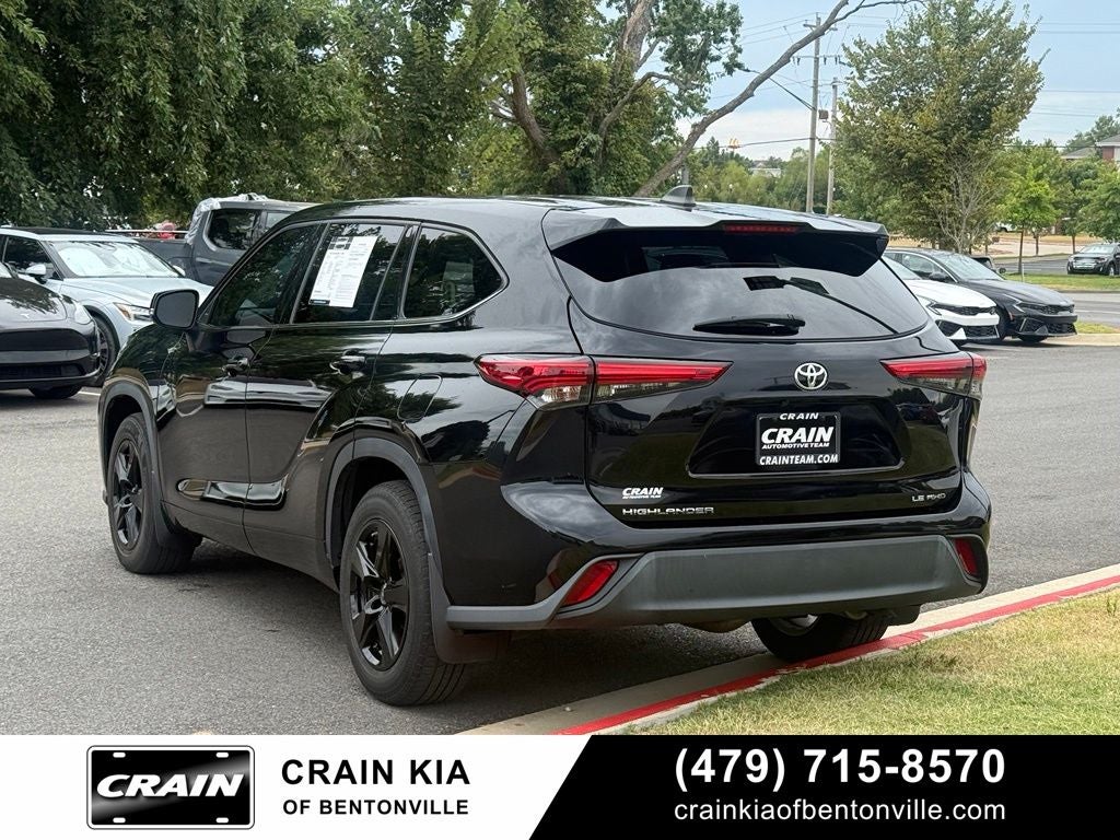 2022 Toyota Highlander LE - AWD