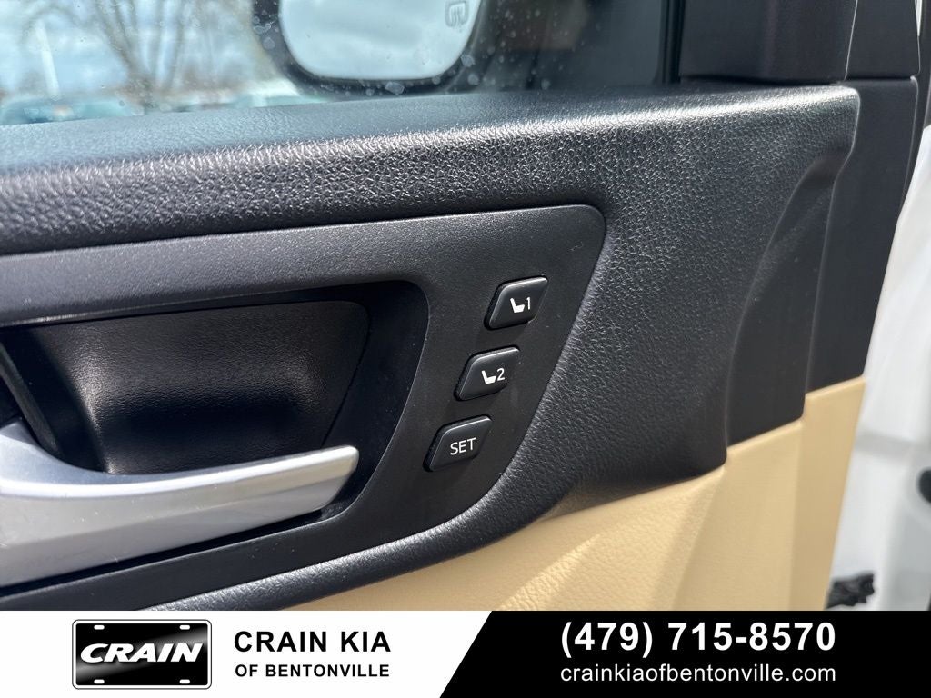 2018 Toyota Highlander Limited Platinum - AWD / PANO ROOF / CAPTAIN'S CHAIRS