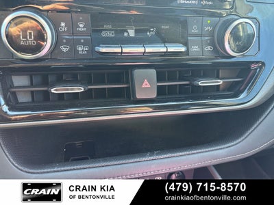 2022 Toyota Highlander XLE - AWD / SUNROOF / CLEAN CARFAX