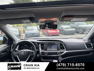 2019 Toyota Highlander SE - SUNROOF / CAPTAIN'S CHAIRS