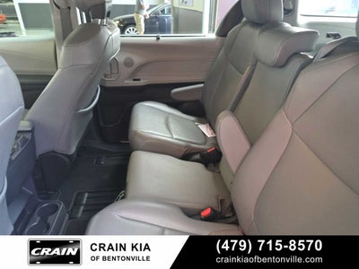 2022 Toyota Sienna XLE 8 Passenger - CARFAX ONE OWNER