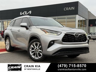 2020 Toyota Highlander Limited - CLEAN CARFAX / SUNROOF