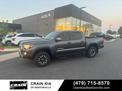 2017 Toyota Tacoma TRD Off-Road Premium V6 - 4WD / SUNROOF / CLEAN CARFAX