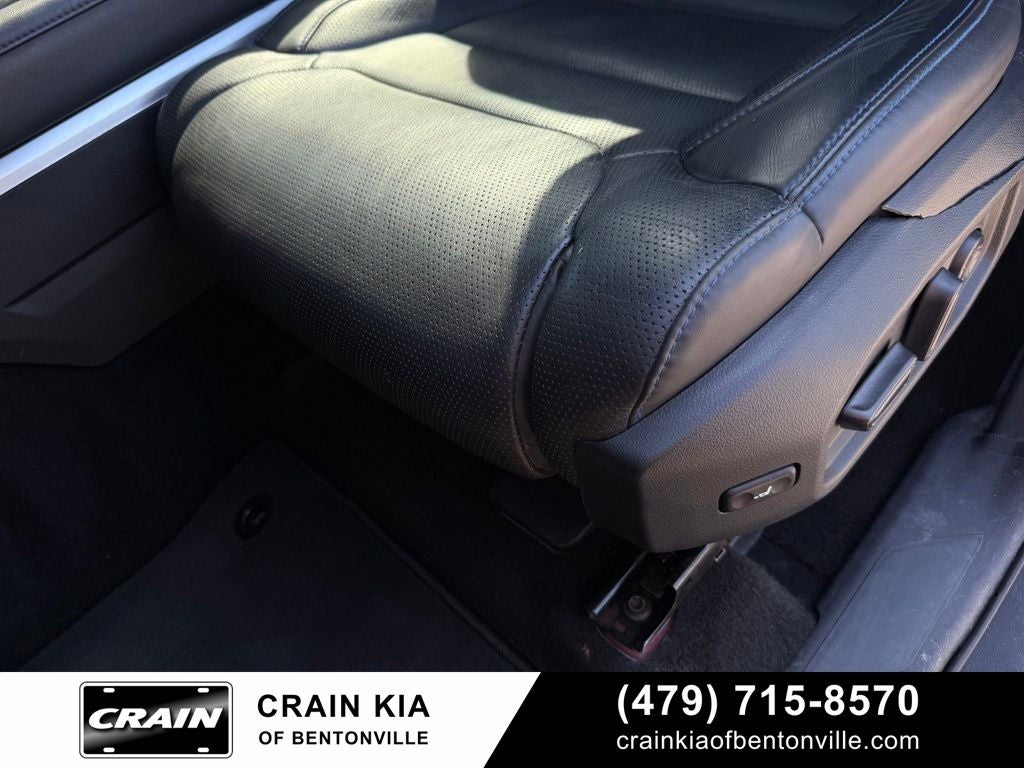 2024 Toyota Tundra Hybrid Platinum - 4WD / PANORAMIC SUNROOF / CARFAX ONE OWNER