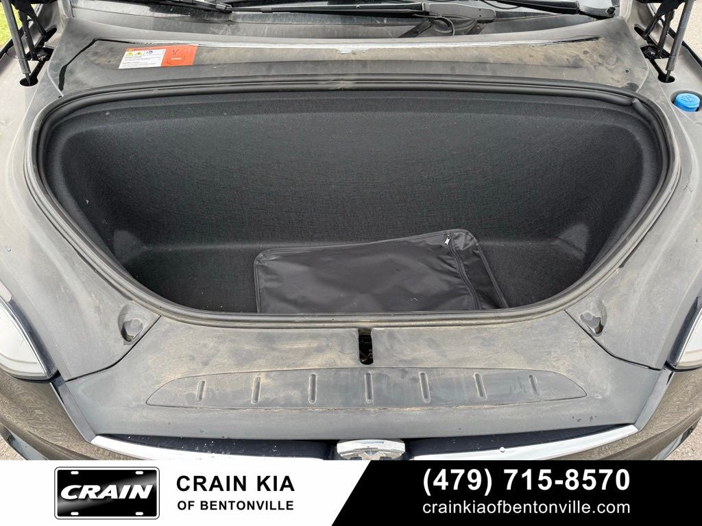 2017 Tesla Model X 75D - AWD / CLEAN CARFAX