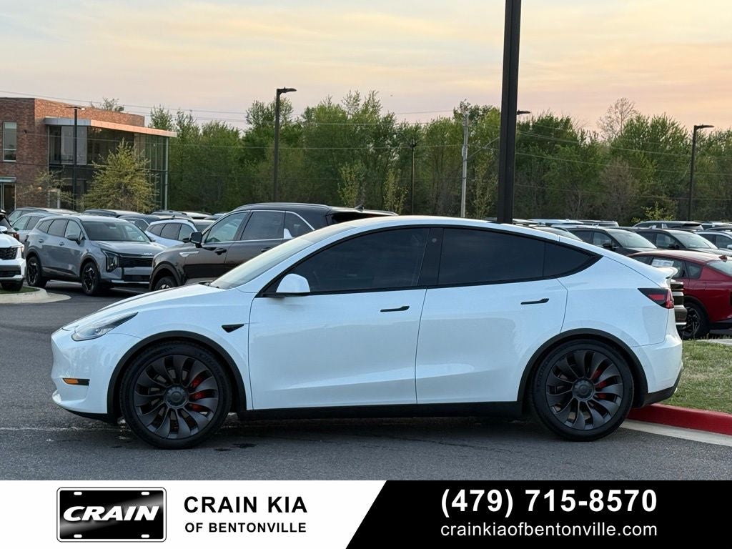 2021 Tesla Model Y Performance - AWD / CARFAX ONE OWNER