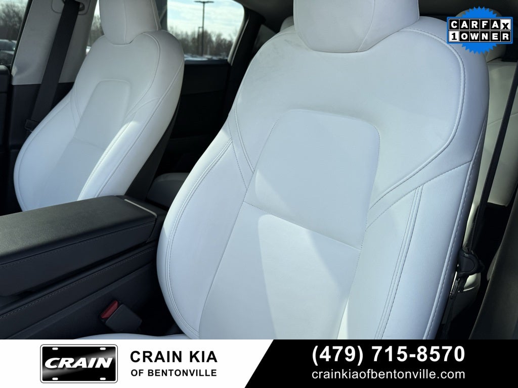 2023 Tesla Model Y Long Range - AWD / 3RD ROW / CLEAN CARFAX / 1 OWNER