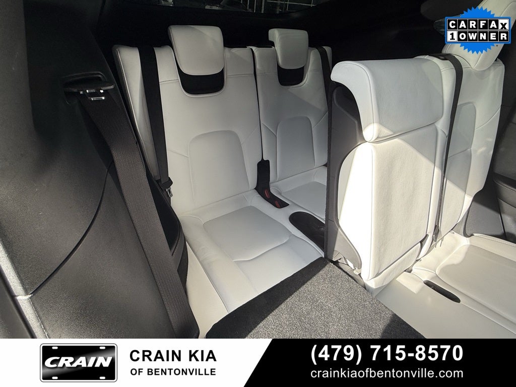 2023 Tesla Model Y Long Range - AWD / 3RD ROW / CLEAN CARFAX / 1 OWNER