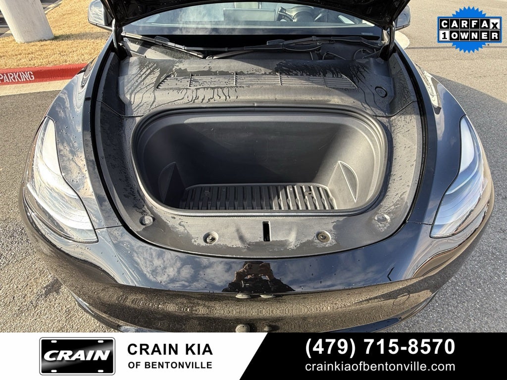 2023 Tesla Model Y Long Range - AWD / 3RD ROW / CLEAN CARFAX / 1 OWNER