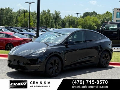 2024 Tesla Model Y Long Range - AWD / CLEAN CARFAX / ONE OWNER