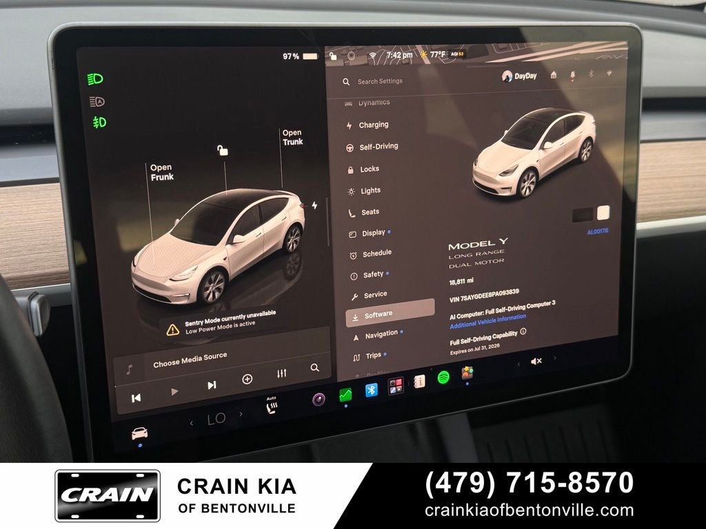 2023 Tesla Model Y Long Range - AWD / CLEAN CARFAX / ONE OWNER