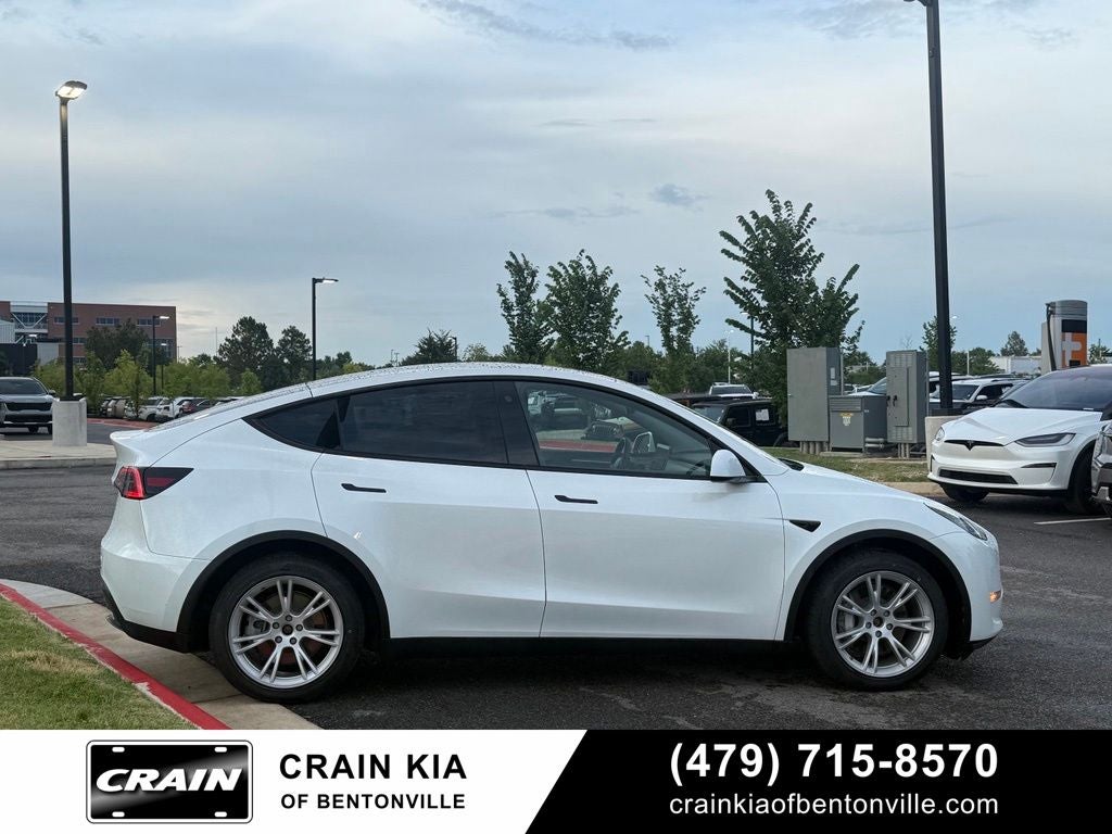 2023 Tesla Model Y Long Range - AWD / CLEAN CARFAX / ONE OWNER