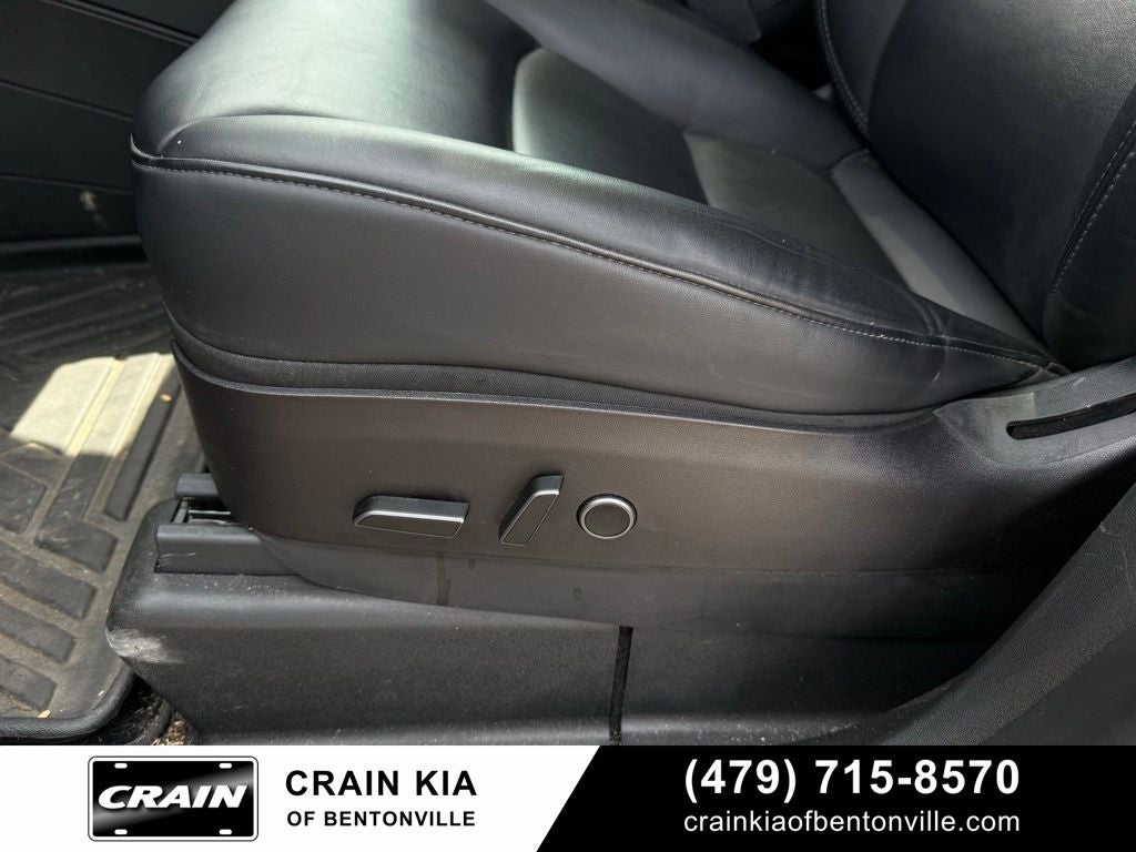 2022 Tesla Model Y Long Range - AWD / CLEAN CARFAX