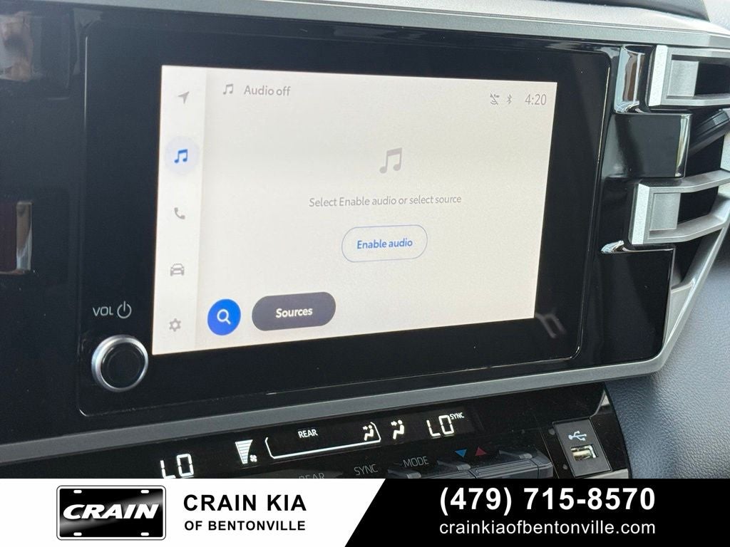2025 Toyota Sequoia SR5 - 4WD / SUNROOF / CLEAN CARFAX / ONE OWNER