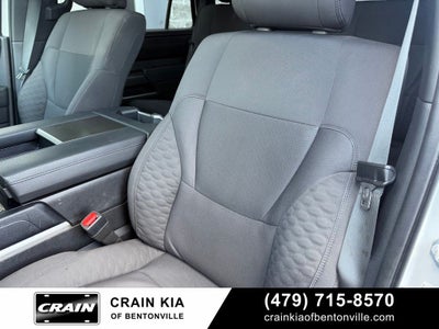 2025 Toyota Sequoia SR5 - 4WD / SUNROOF / CLEAN CARFAX / ONE OWNER
